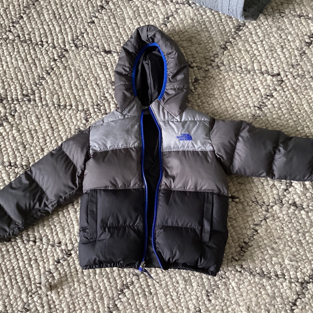 Boys Size 6 toddler down North face Puffer